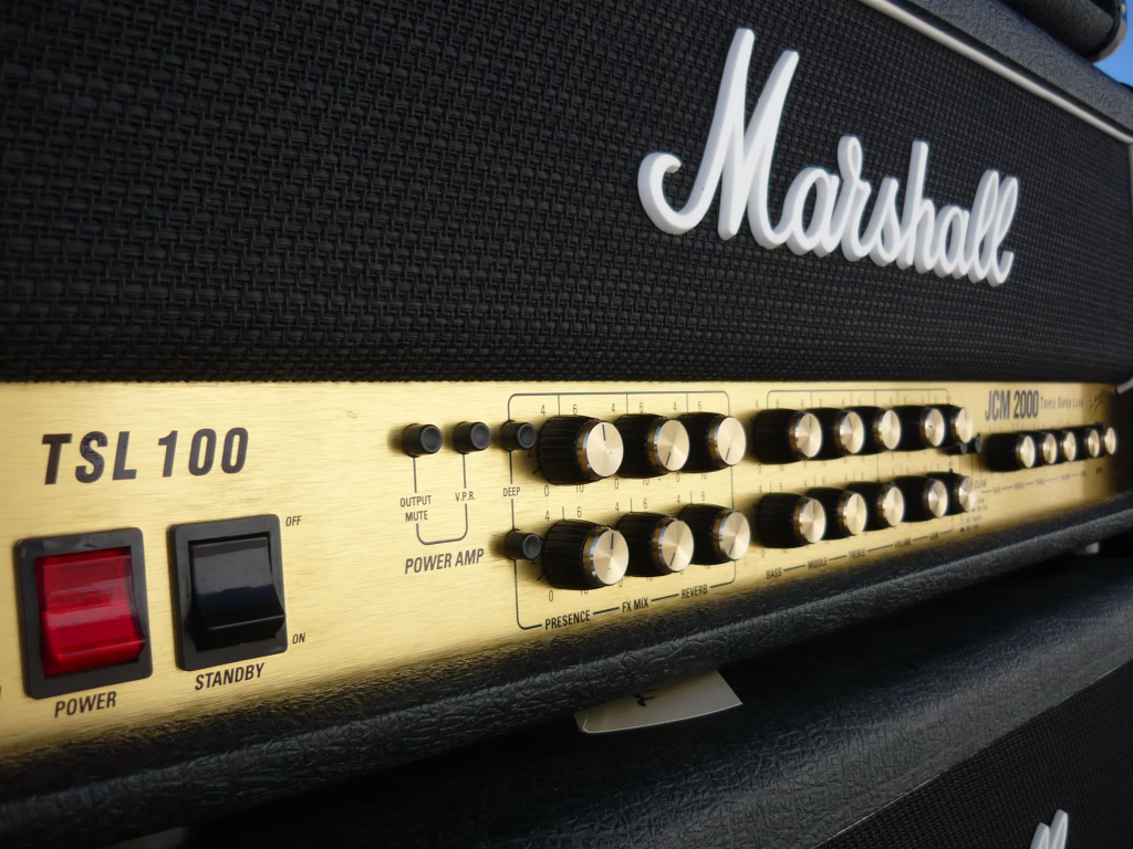 marshall jcm 2000